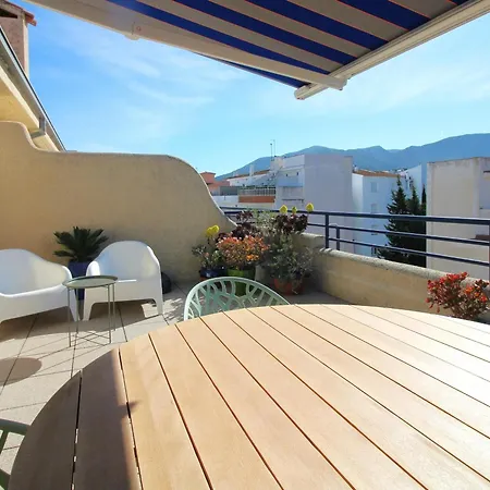 Apartment Maritim Ii 2 At.1 - Moderno, Agradable Y Muy Bien Equipado Situado En 1ª Linea De Mar - Es-228-82 Llanca