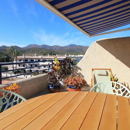 Maritim Ii 2 At.1 - Moderno, Agradable Y Muy Bien Equipado Situado En 1ª Linea De Mar - Es-228-82 Apartment Llanca