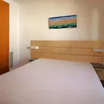 Moderno Frente Al Mar Con Aire Acondicionado En - Es-228-82