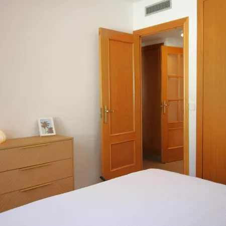 Maritim Ii 2 At.1 - Moderno, Agradable Y Muy Bien Equipado Situado En 1ª Linea De Mar - Es-228-82 Apartment