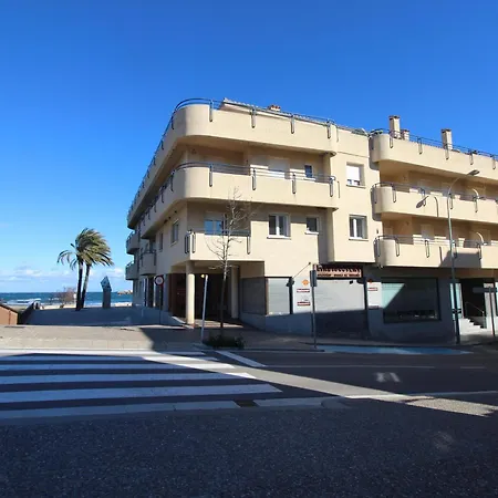 Moderno Frente Al Mar Con Aire Acondicionado En - Es-228-82 *