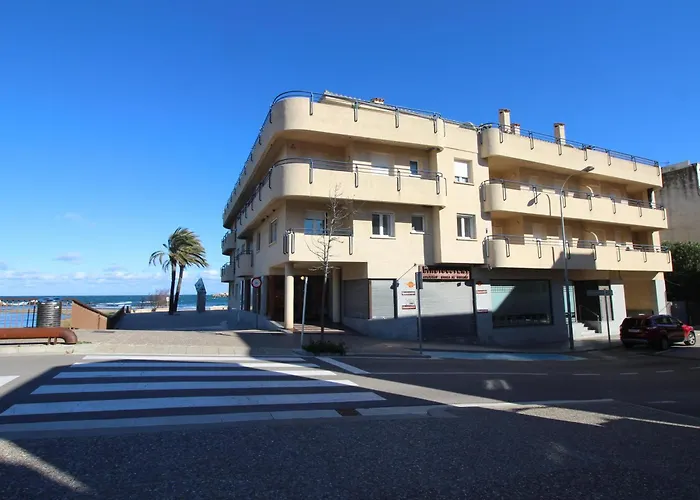 Moderno Frente Al Mar Con Aire Acondicionado En - Es-228-82 *